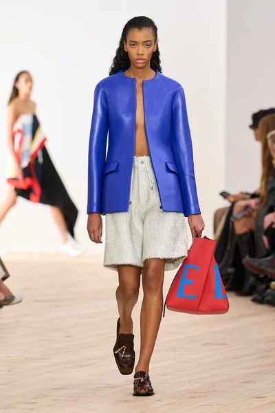 Look 46